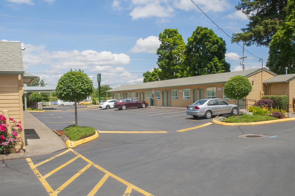 Nordic Inn And Suites Portland Buitenkant foto