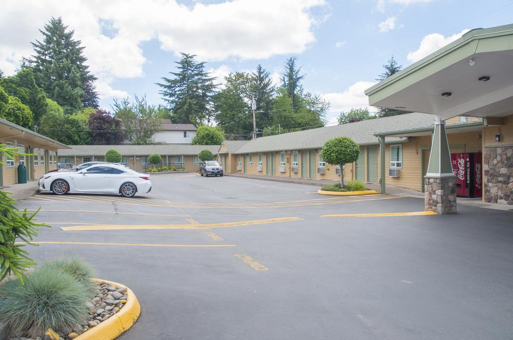 Nordic Inn And Suites Portland Buitenkant foto